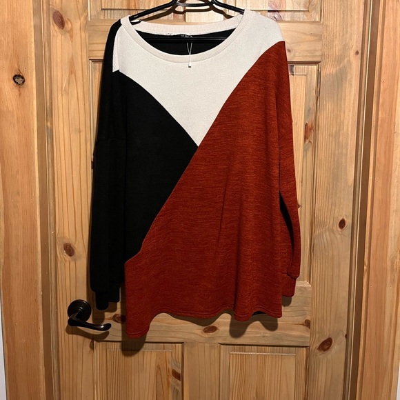 BloomChic Sweater - Picture 3 of 3